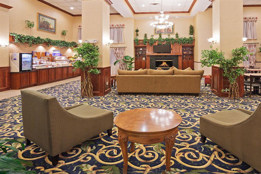 Holiday Inn Express & Suites Midwest City By Ihg Interior photo