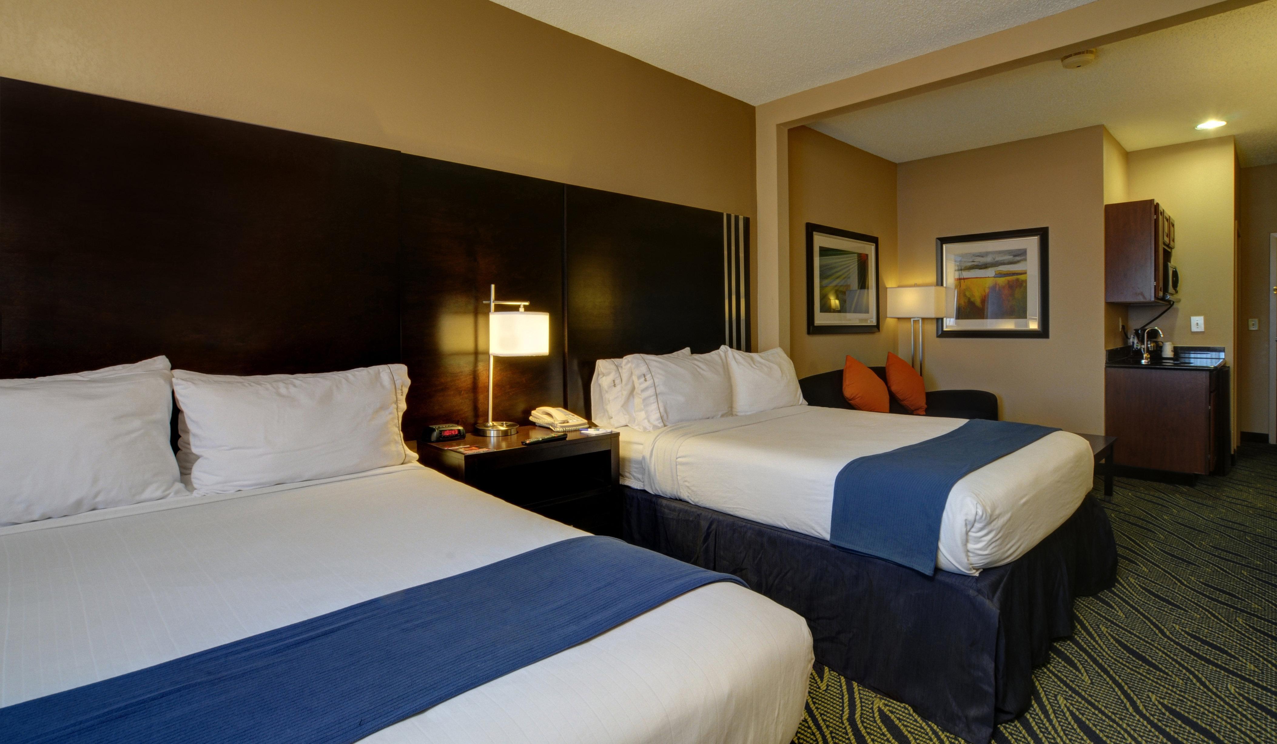 Holiday Inn Express & Suites Midwest City By Ihg Exterior photo