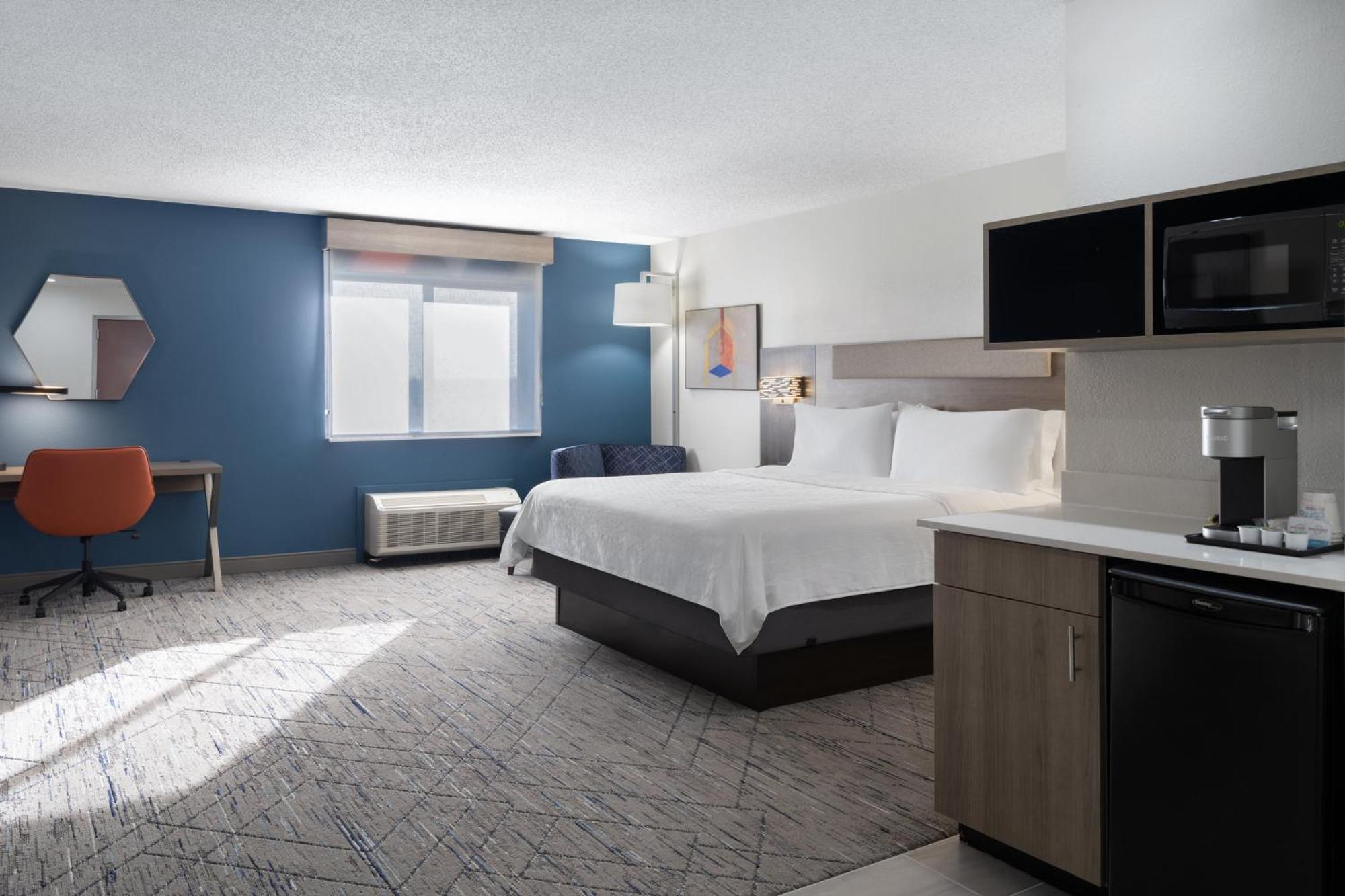 Holiday Inn Express & Suites Midwest City By Ihg Exterior photo
