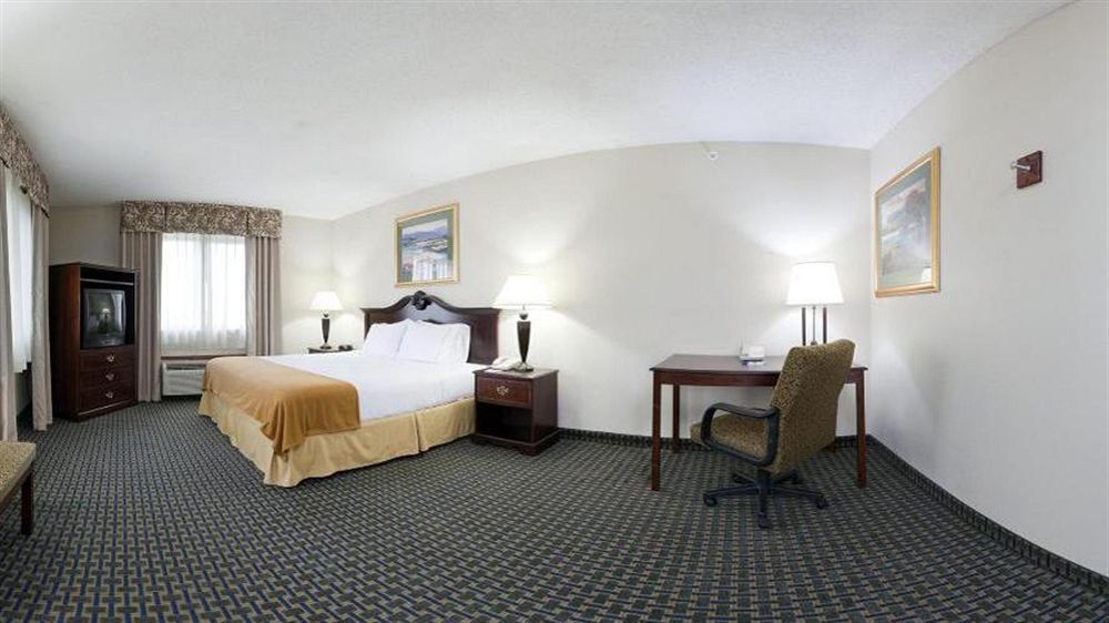 Holiday Inn Express & Suites Midwest City By Ihg Exterior photo